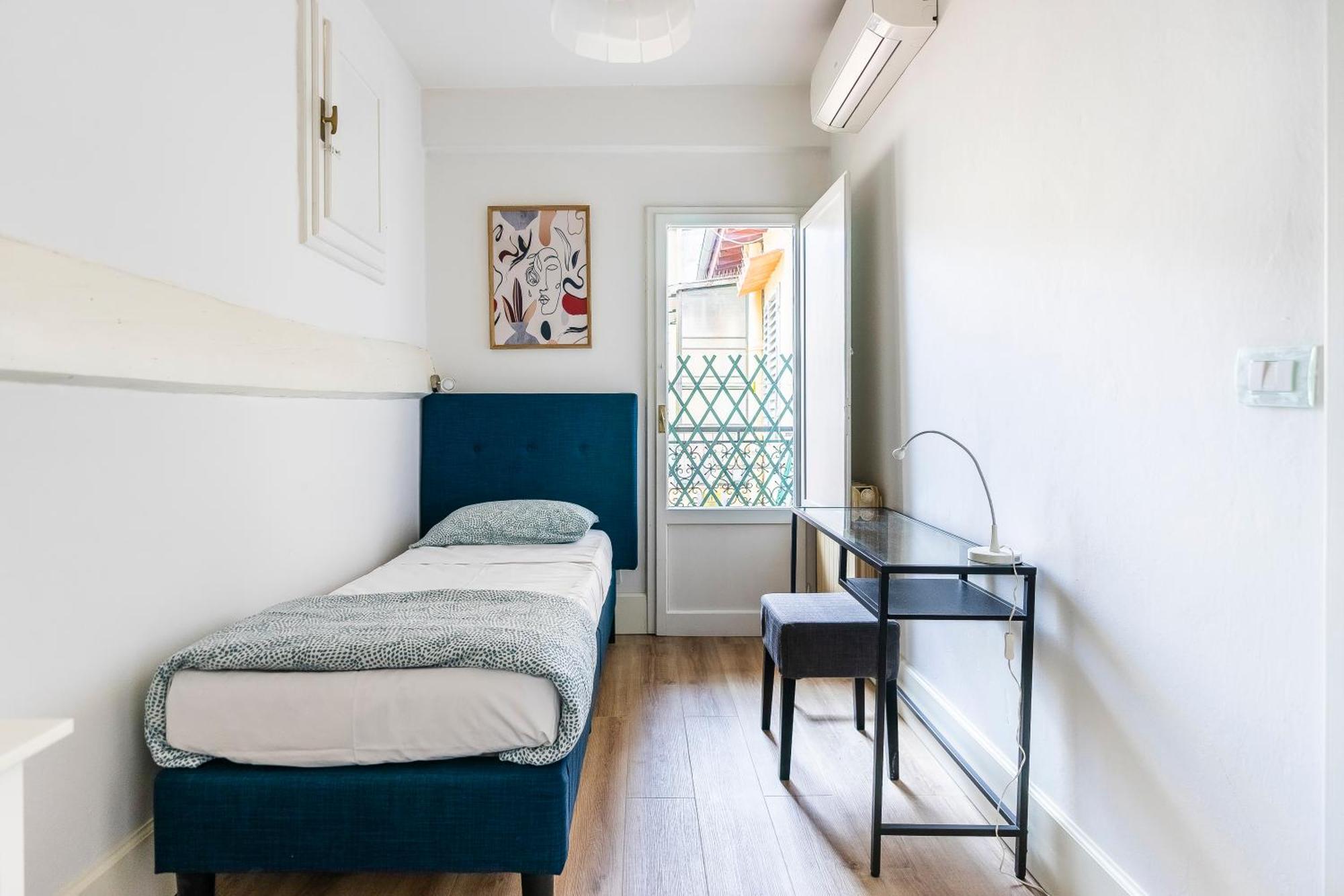 Apartment Faenza 73 Florence